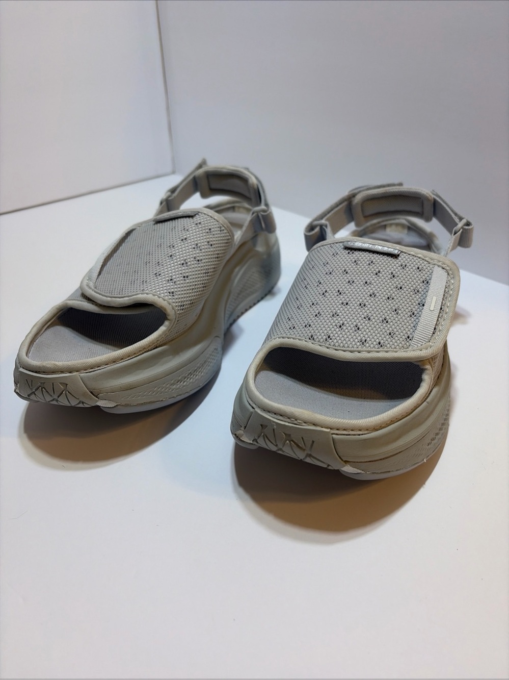 Cadense AERIO lite gray men’s size 10 sandals